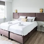 Relaxing Private W Bathroom & Wi-fi Raamsdonksveer
