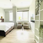 Relaxing Private W Bathroom & Wi-fi דירה *