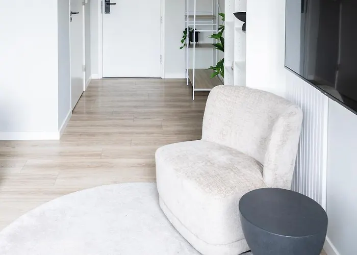 Apartment Relaxing Private W Bathroom & Wi-fi