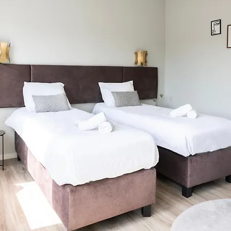 Relaxing Private W Bathroom & Wi-fi Raamsdonksveer